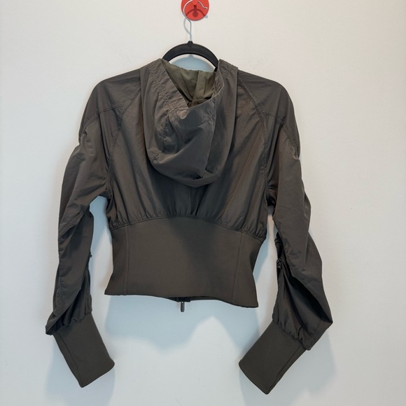Lululemon Ruched Ribbed-Waist Jacket 
Army Green size S - Picture 3 of 11